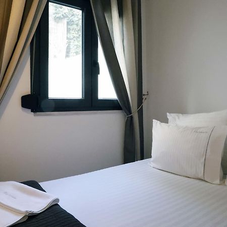 Gazi Boutique Apartment 2 Athena Bagian luar foto