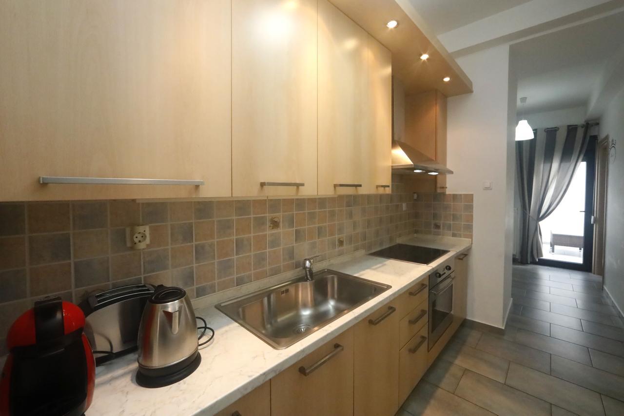 Gazi Boutique Apartment 2 Athena Bagian luar foto