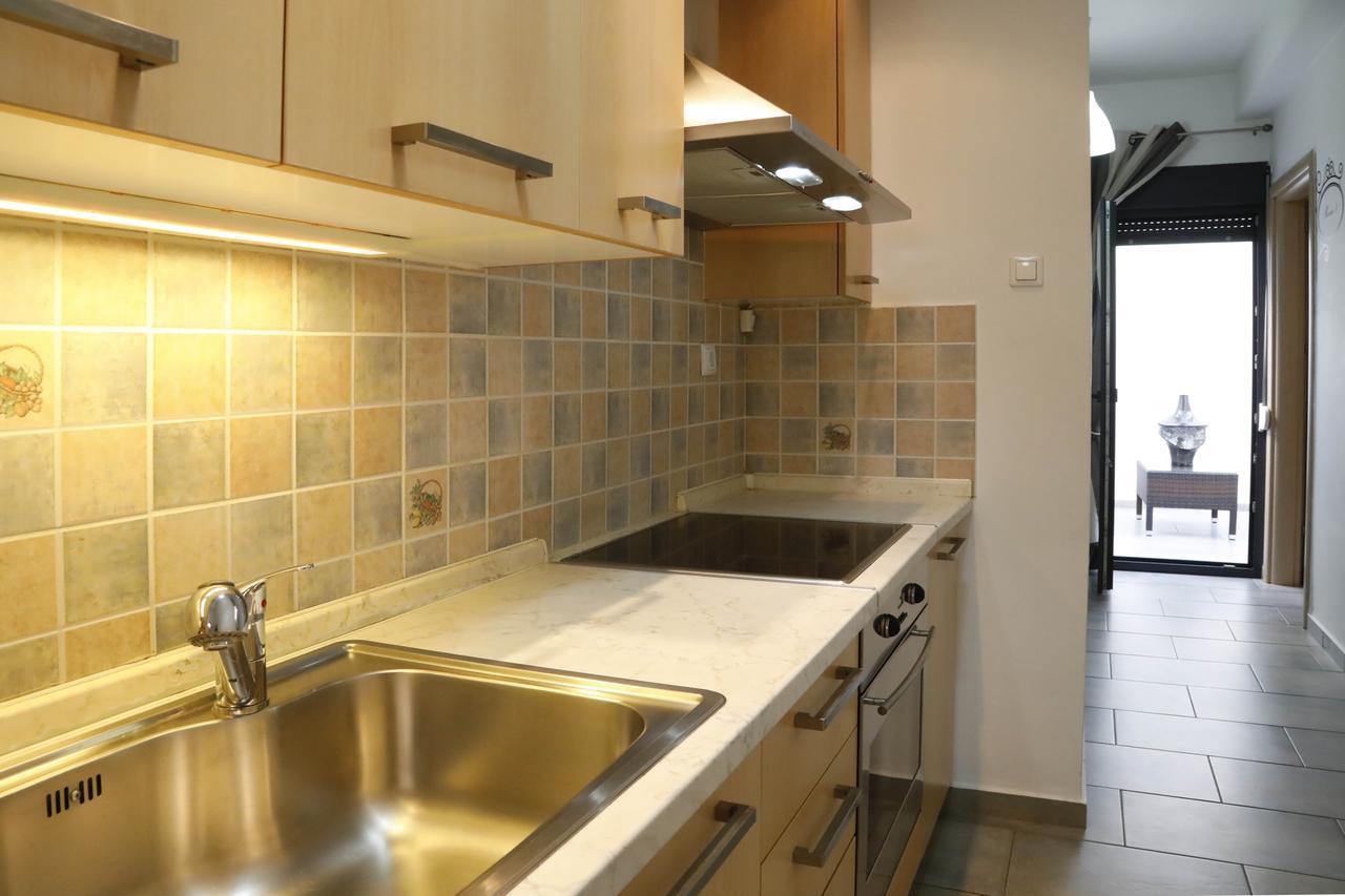 Gazi Boutique Apartment 2 Athena Bagian luar foto