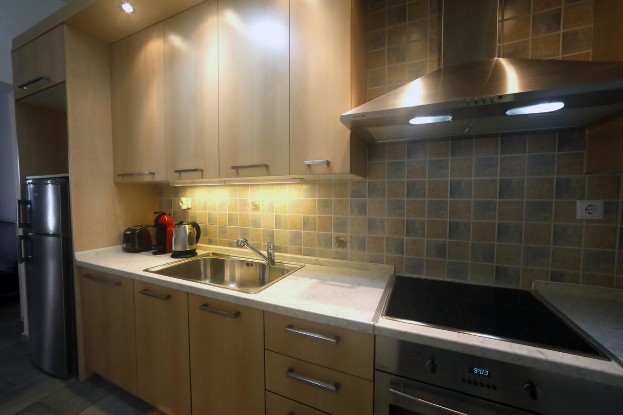 Gazi Boutique Apartment 2 Athena Bagian luar foto
